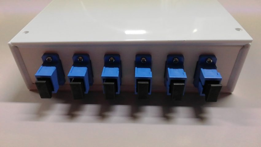 DIN-TB CAJA P/TERMINALES DE FO CON 6 ADAPTADROES SC SX SM AZUL
